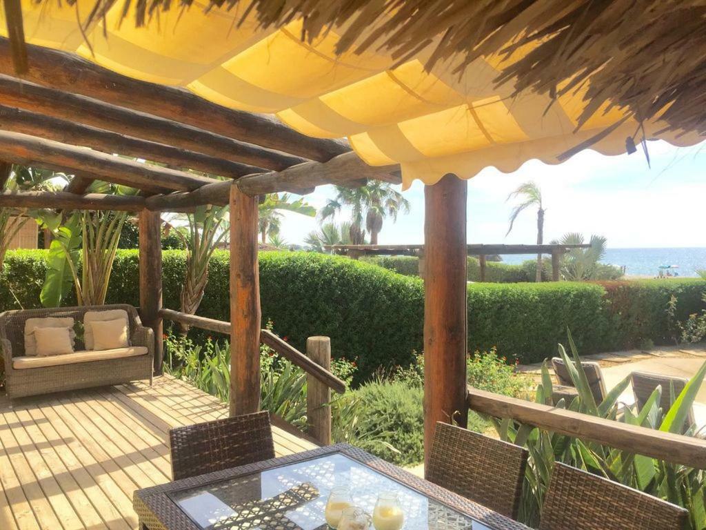 Villa En Primera Linea Вера Екстериор снимка